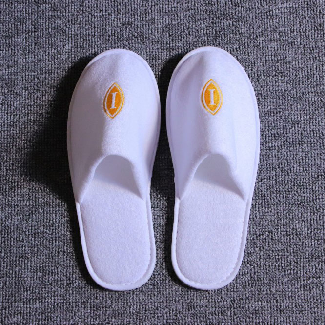Custom Wholesale Terry Cloth Disposable Hotel Slippers Non‑Slip Anti‑Skid Guest Slippers For Hotel Resort Hospitality Suppliers