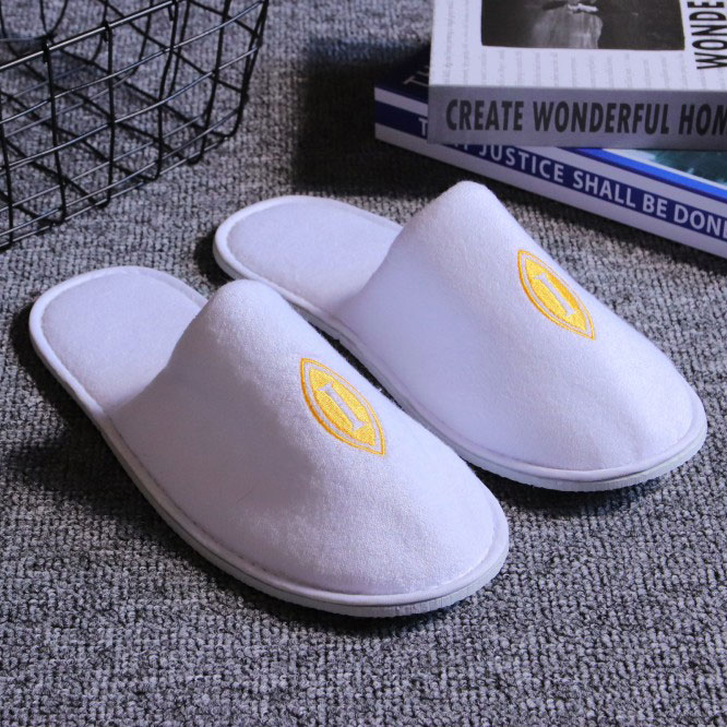 Custom Wholesale Terry Cloth Disposable Hotel Slippers Non‑Slip Anti‑Skid Guest Slippers For Hotel Resort Hospitality Suppliers