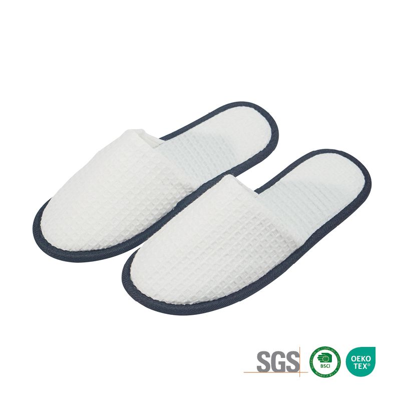 Custom Logo Waffle Hotel Slippers with Black Piping and Non Slip Sole