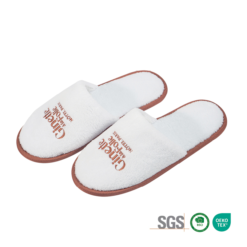 OEM Coral Fleece Spa Slippers Vintage Trim Non‑Slip Luxury Guest Slippers Manufacturer