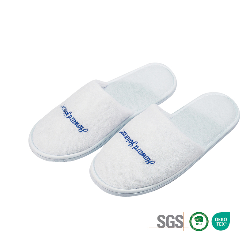 Custom Embroidered Terry Closed Toe Hotel Spa Slippers with Non Slip Sole